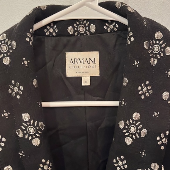 Armani Collezioni blazer size 8 cropped - Picture 3 of 11